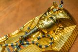 depositphotos_43450305-stock-photo-golden-mask-of-tutankhamun.jpg